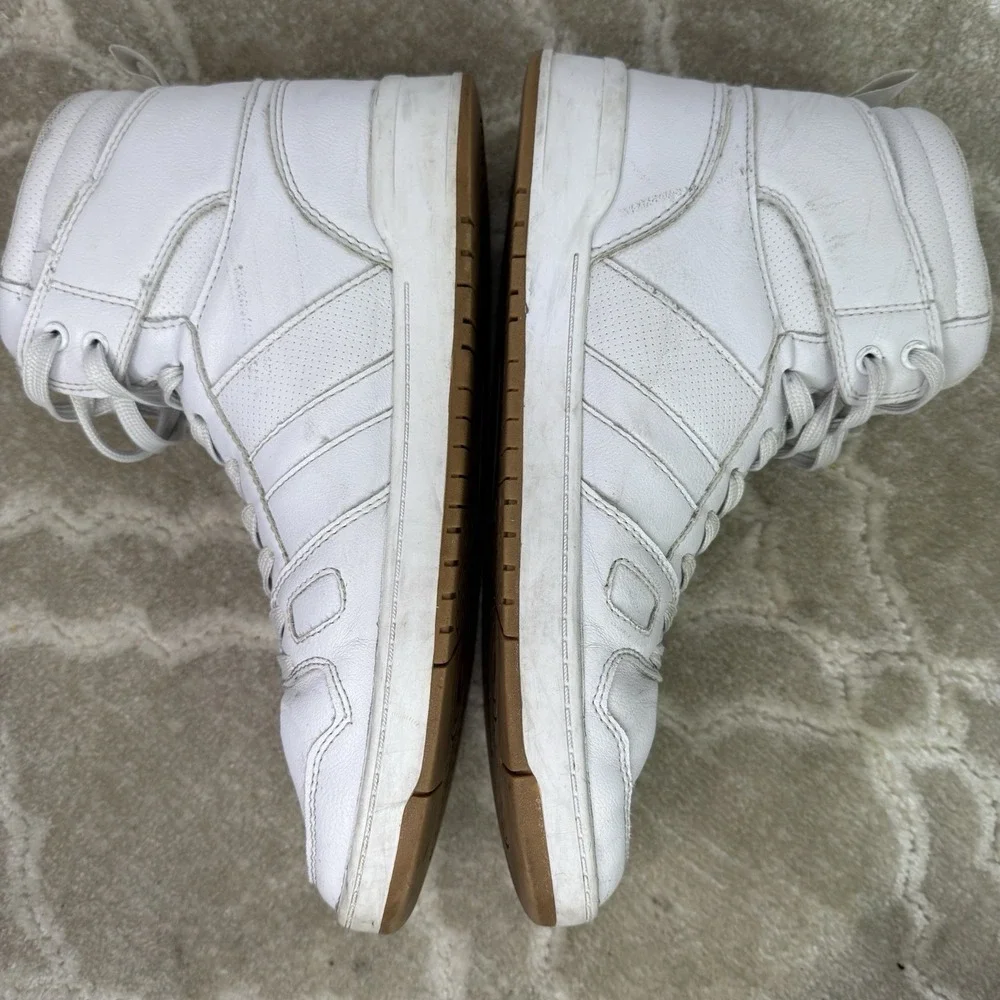 Levi's White High Top Sneakers‎ Size 8.5 Men's Shoes Preowned